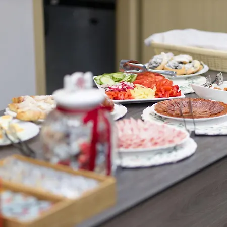 Easy 게스트하우스 3*