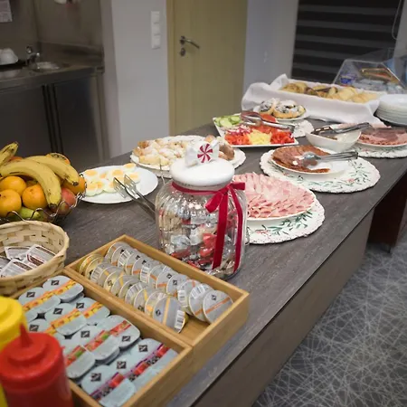 Easy 게스트하우스 3*