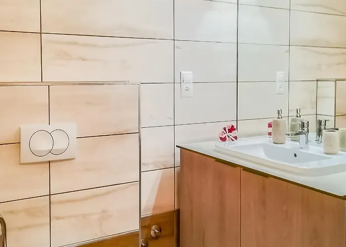 Easy בית הארחה